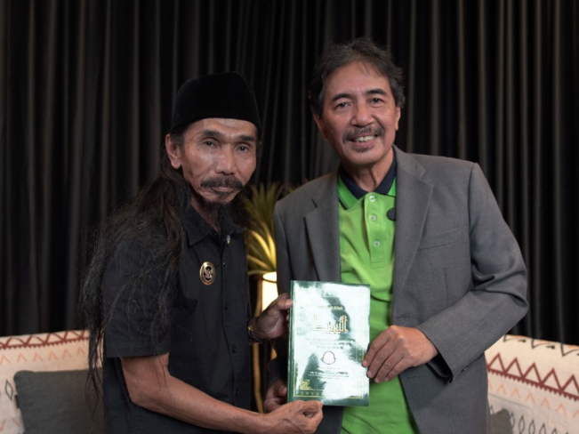 Demi Menjaga Silaturahmi dengan Tokoh Agama, Mama Ghufron Hadiri Acara di Gereja Santo Lukas